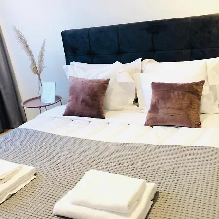 Appartement Lozha 1516 - Choose Balkans Tirana